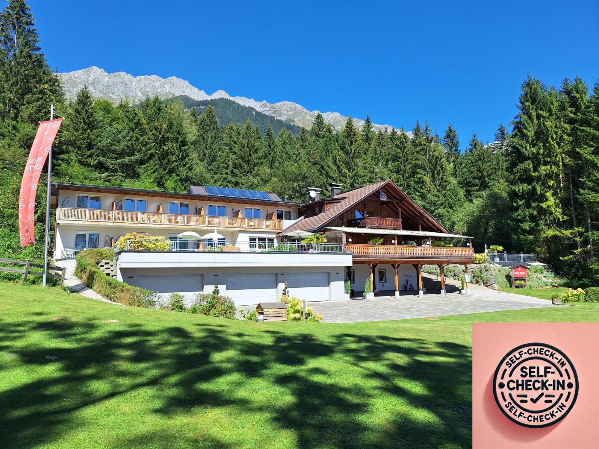 Sweet Cherry - Boutique & Guesthouse Tyrol อินส์บรุค ภายนอก รูปภาพ